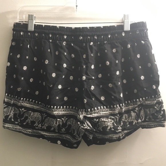 Black Elephant Pattern Shorts - Picture 2 of 2